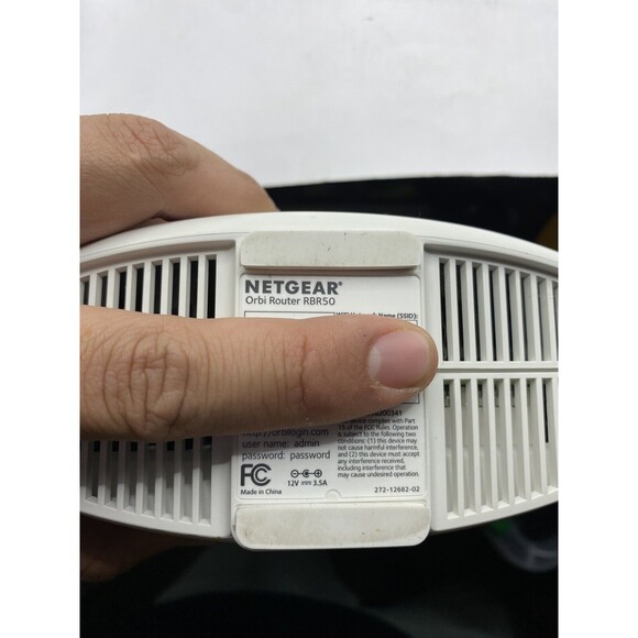 NETGEAR Orbi (RBR50 & RBS50) Router with 1 Satellite Extender Mesh Wi-Fi System - Picture 4 of 5